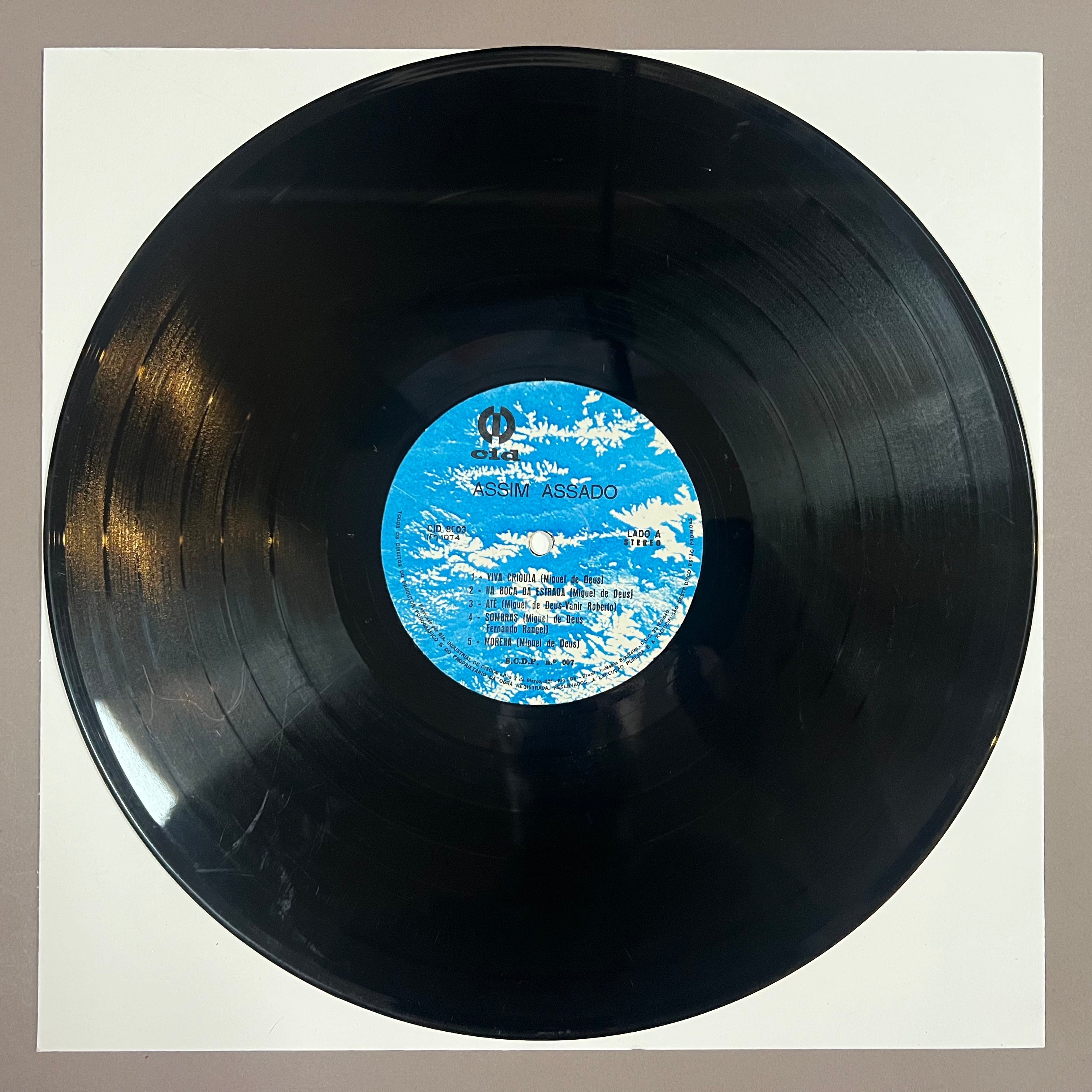 Assim Assado – Assim Assado S/T