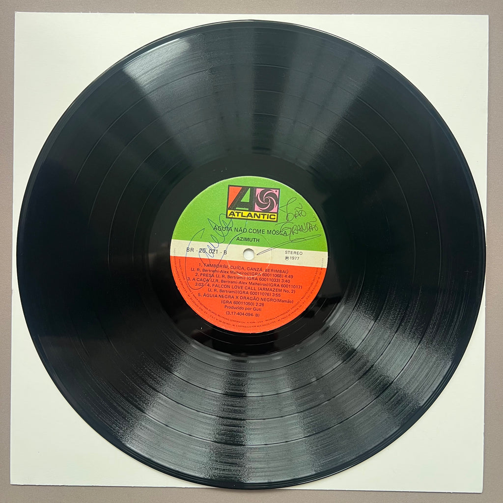 Azymuth – Águia Não Come Mosca